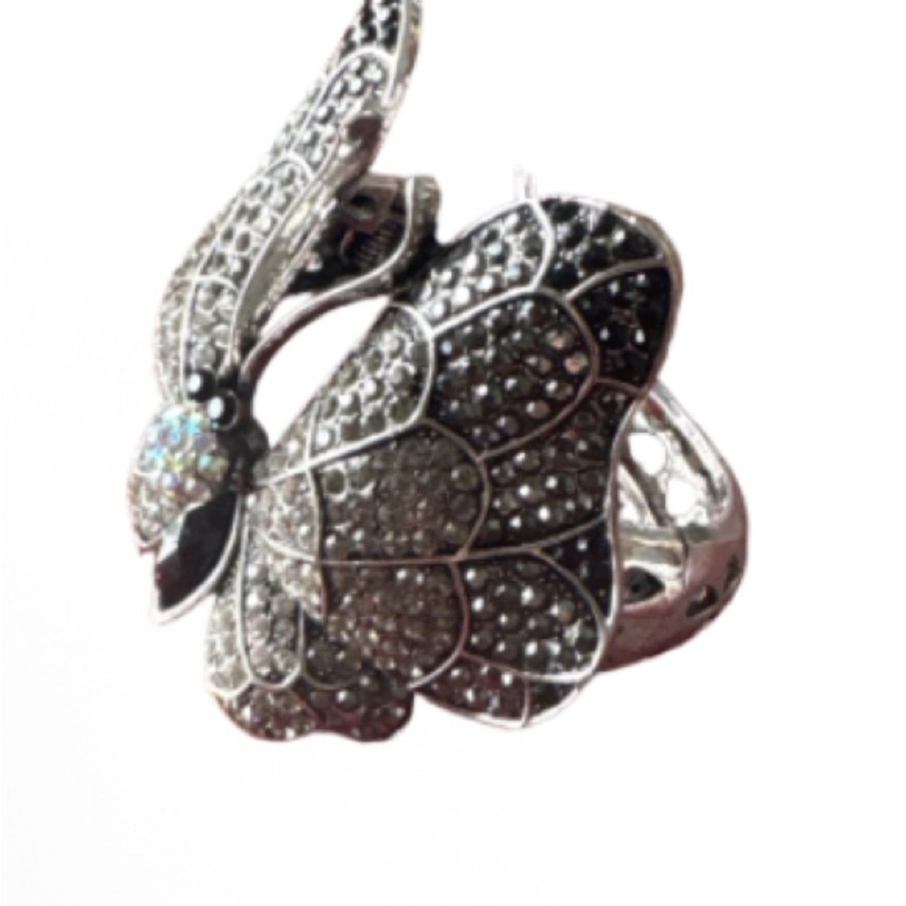 Elegant Silver Butterfly bracelet